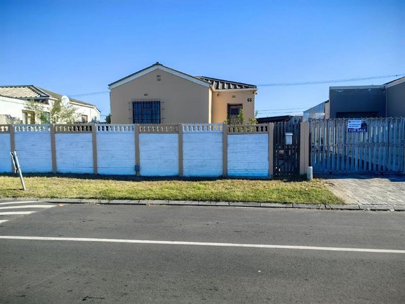 2 Bedroom Property for Sale in Ruyterwacht Western Cape